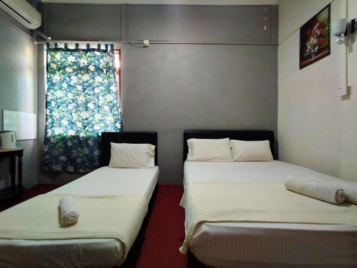 Spot On 89994 Rz Gold Hotel Kuala Kerai Exterior photo