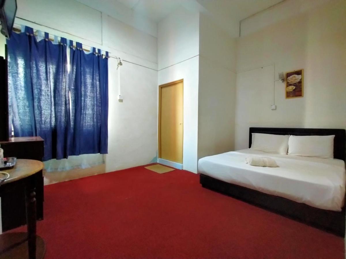 Spot On 89994 Rz Gold Hotel Kuala Kerai Exterior photo